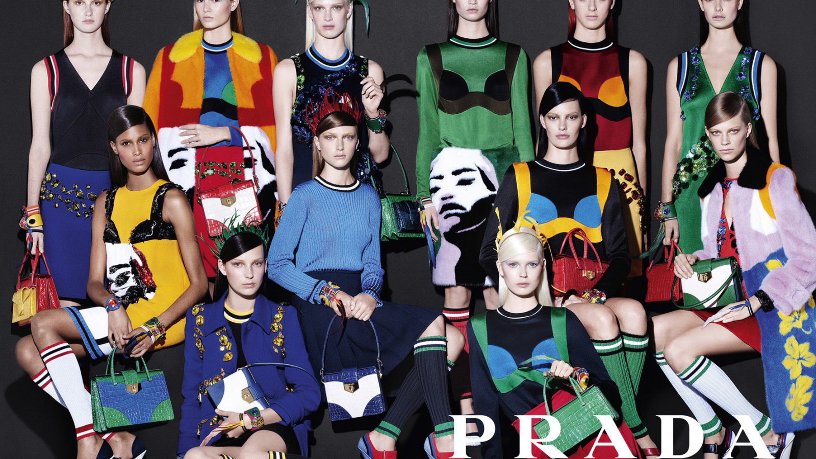 Женская одежда Prada