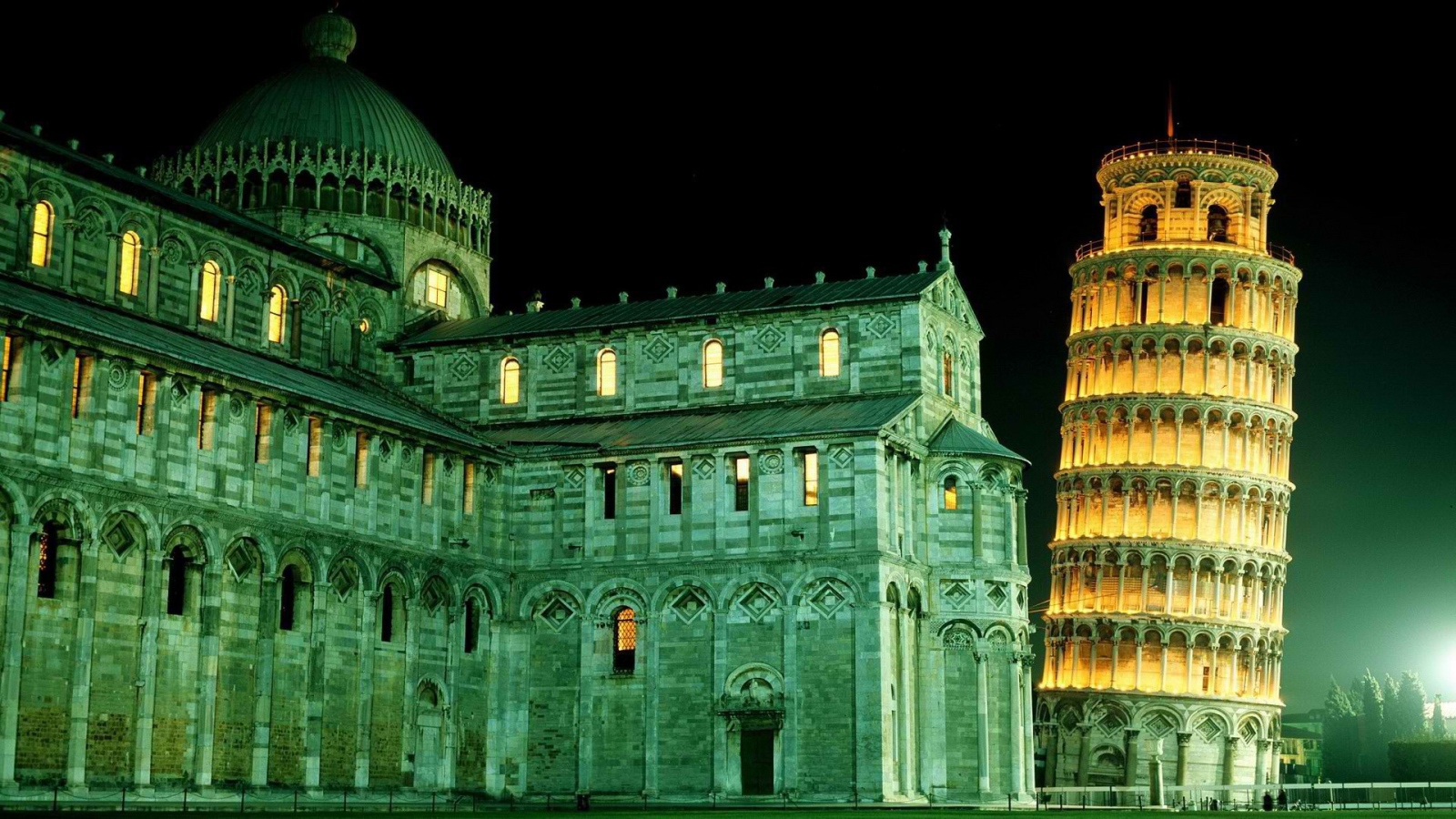 The leaning tower of Pisa Italy