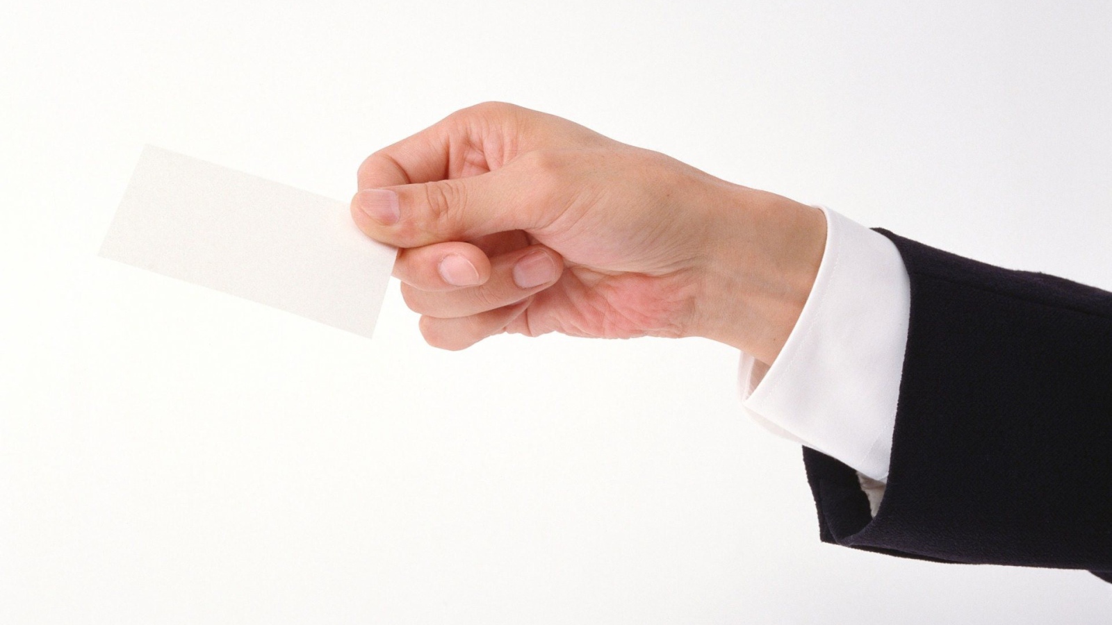 Листок бумаги в руке