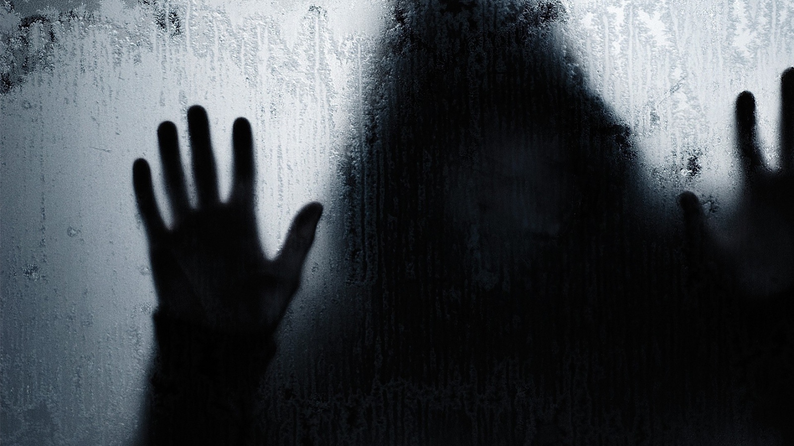 Человек за стеклом