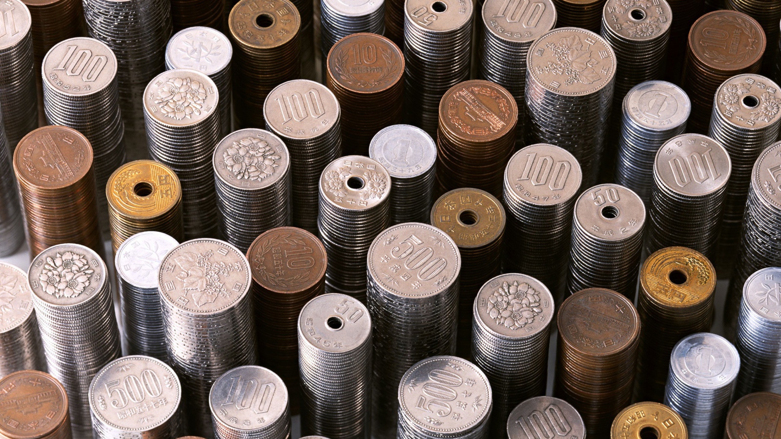 Стопки монет