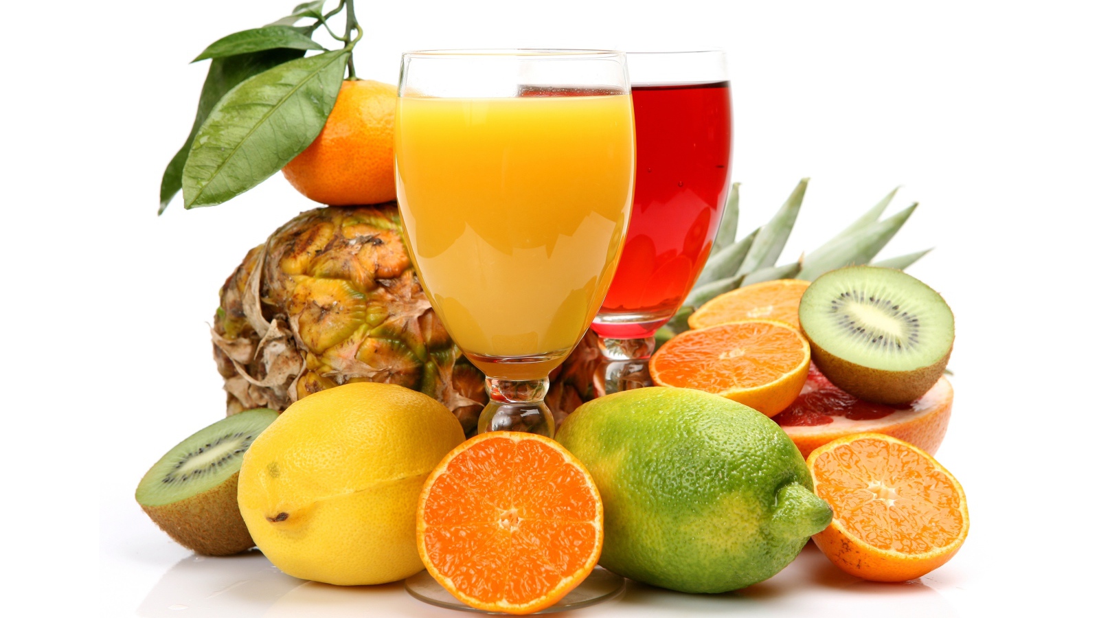 Сок в бокалах