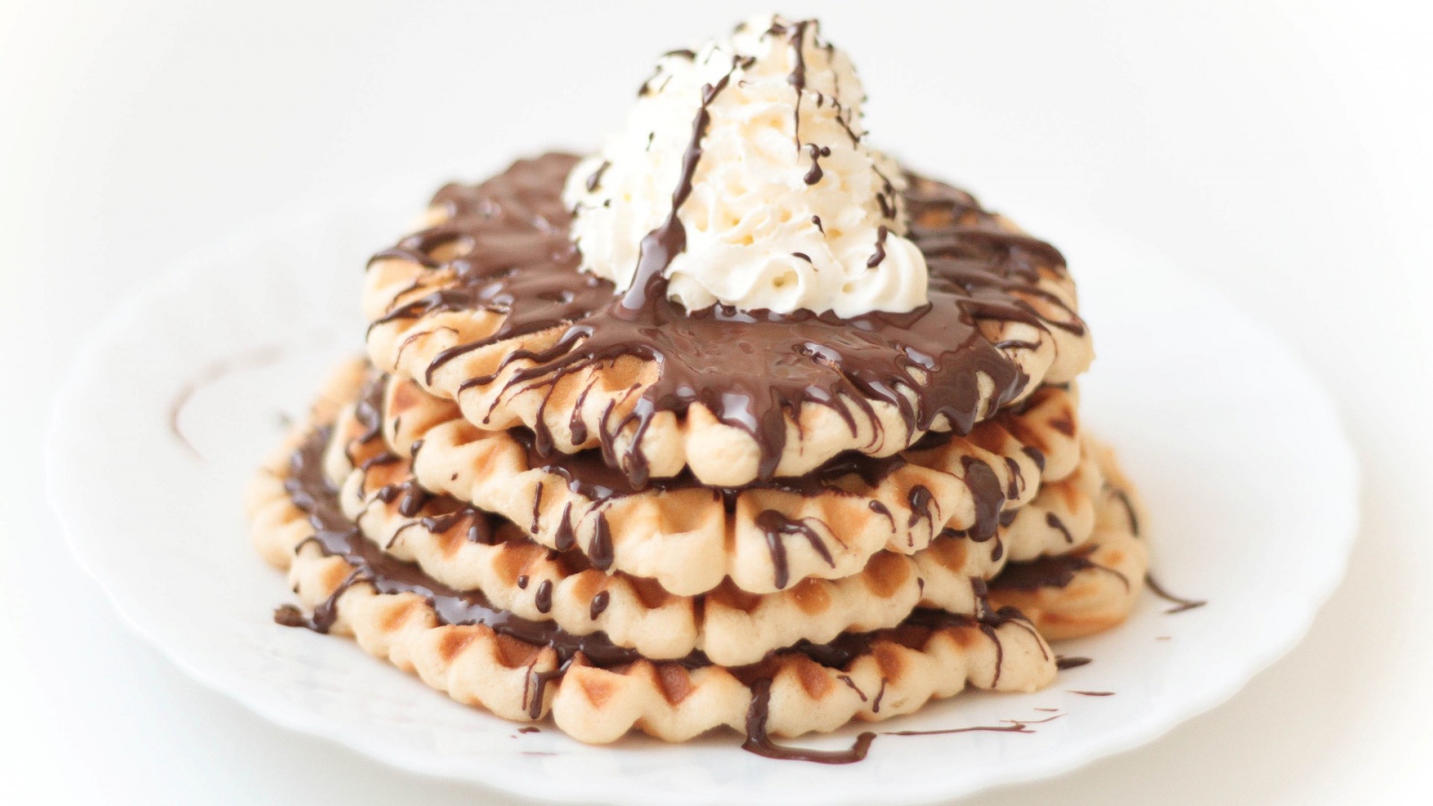 Многослойное пирожное 