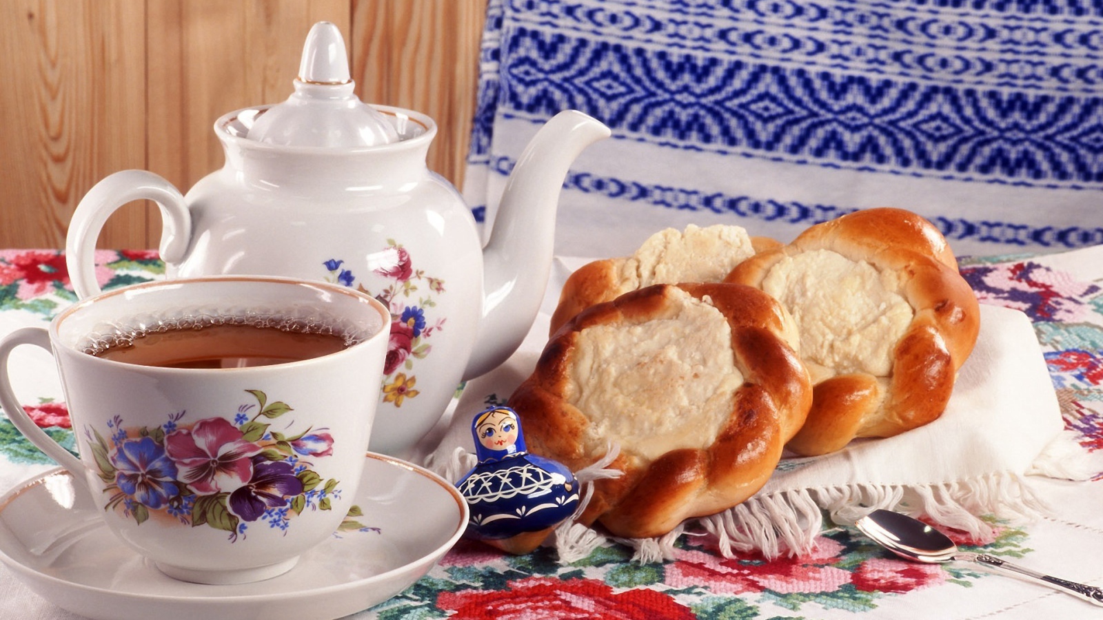 Ватрушки и чай