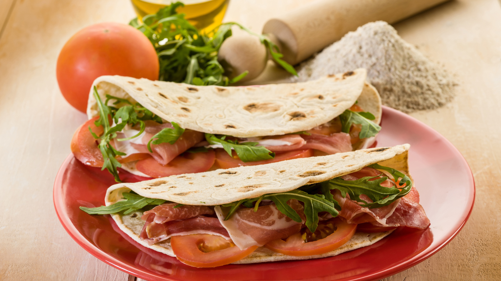 Еда завернутая в лаваш