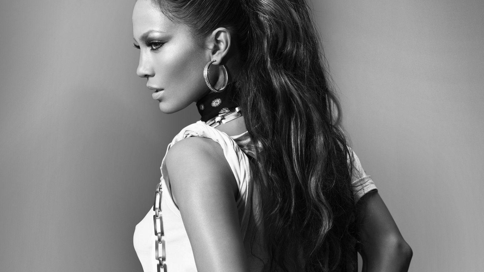 Красивая Дженнифер Лопез