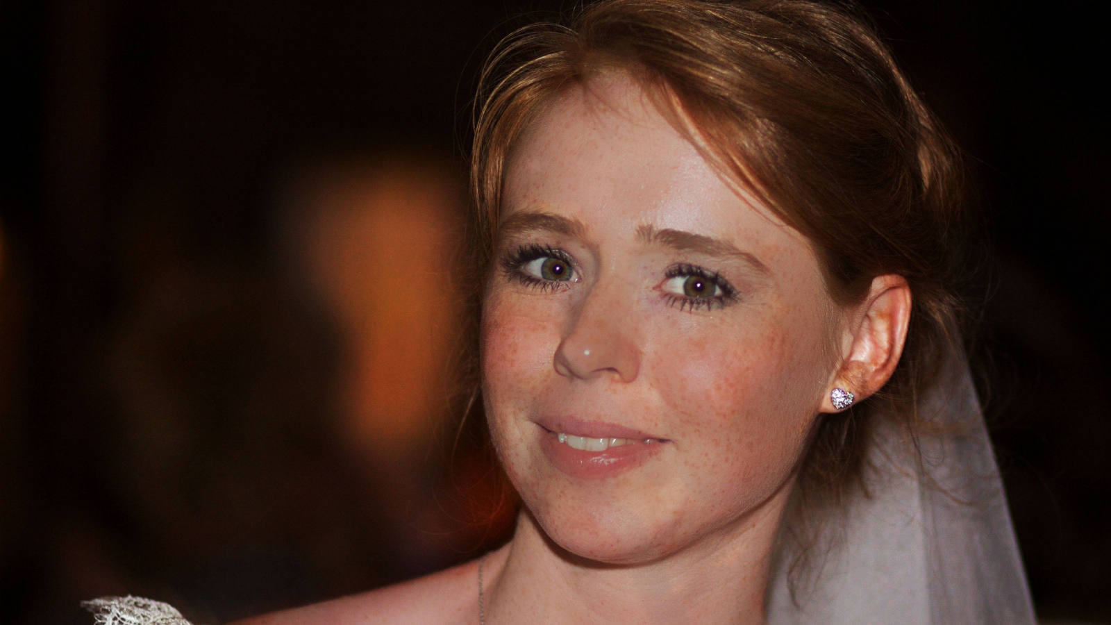 Невеста с веснушками