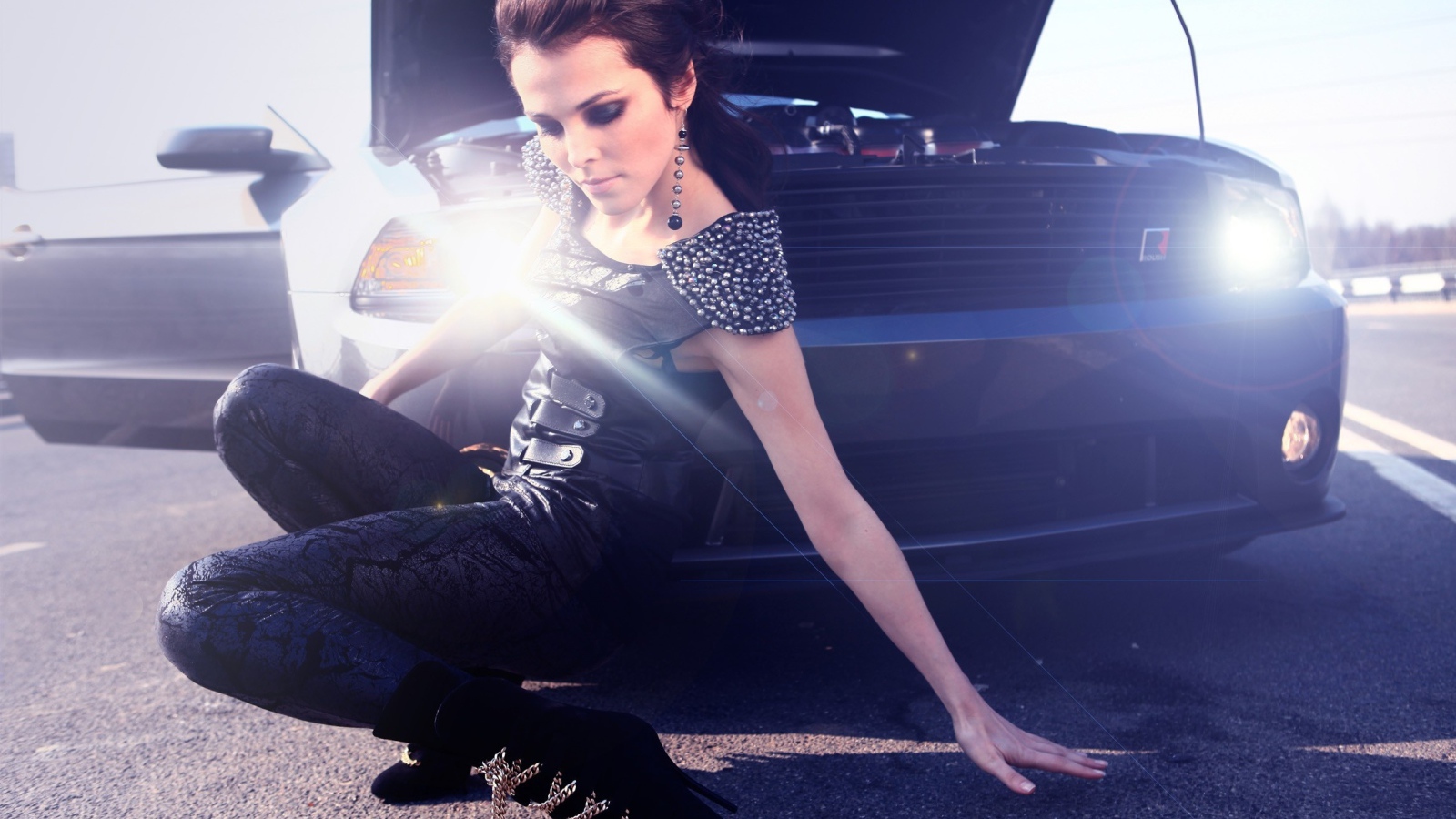 Красивая актриса Сати Казанова