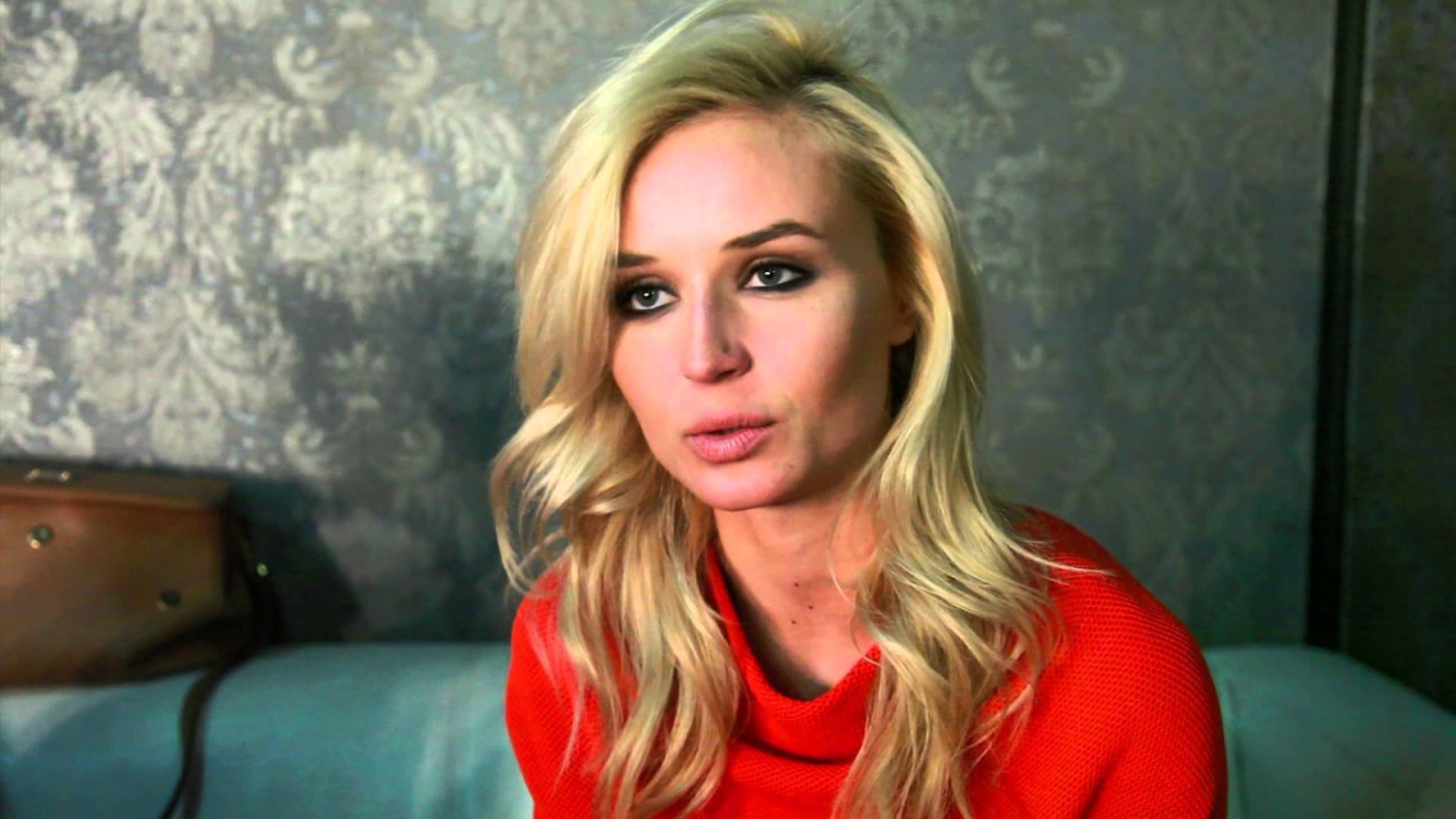 Красивая актриса Полига Гагарина