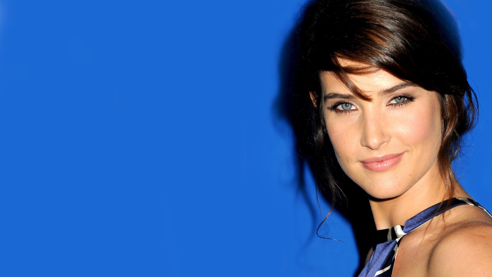 Актриса Коби Смолдерс