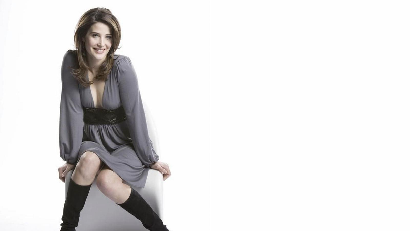 Суперзвезда Коби Смолдерс