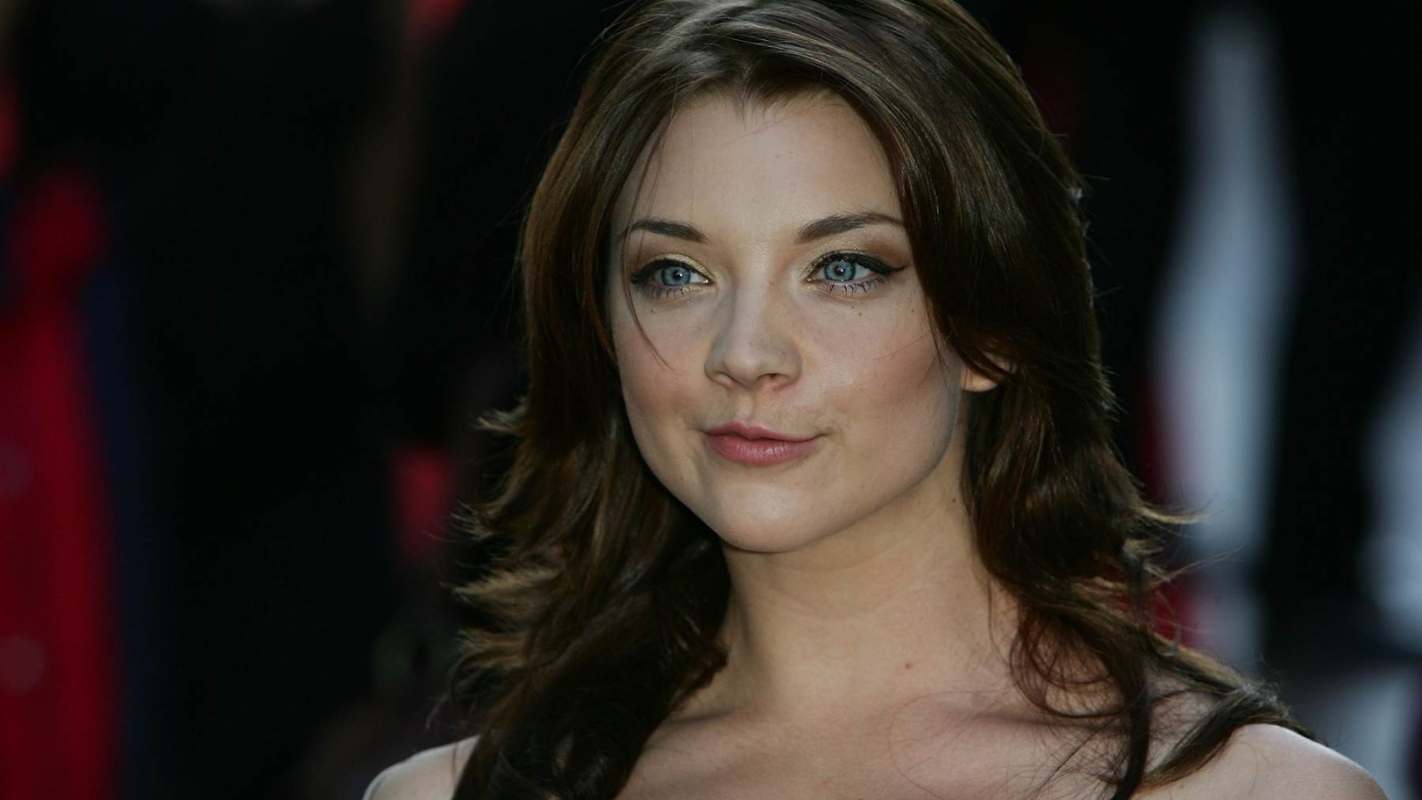 Популярная актриса Натали Дормер