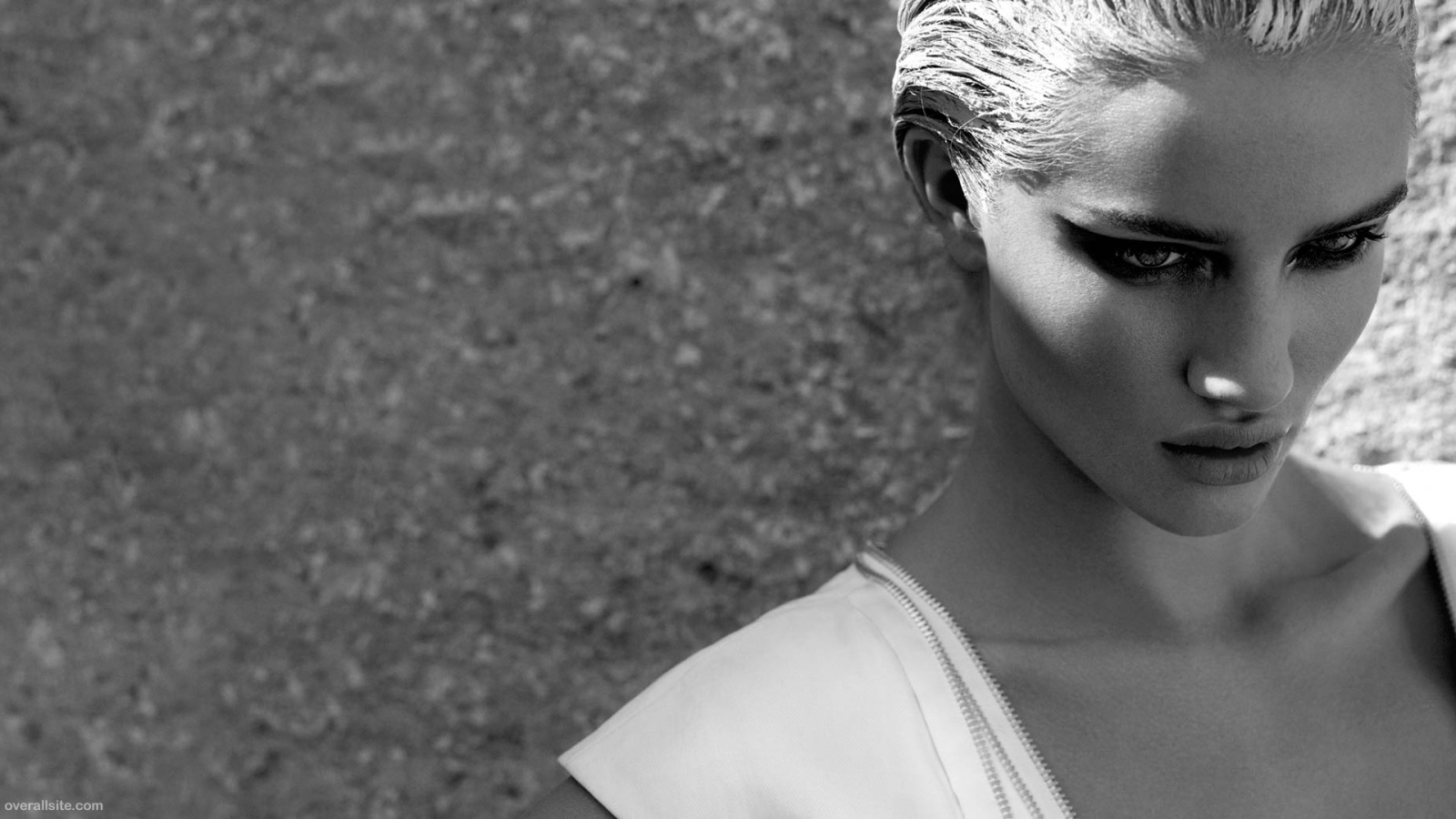 Очаровательная модель Роузи Хантингтон-Уайтли