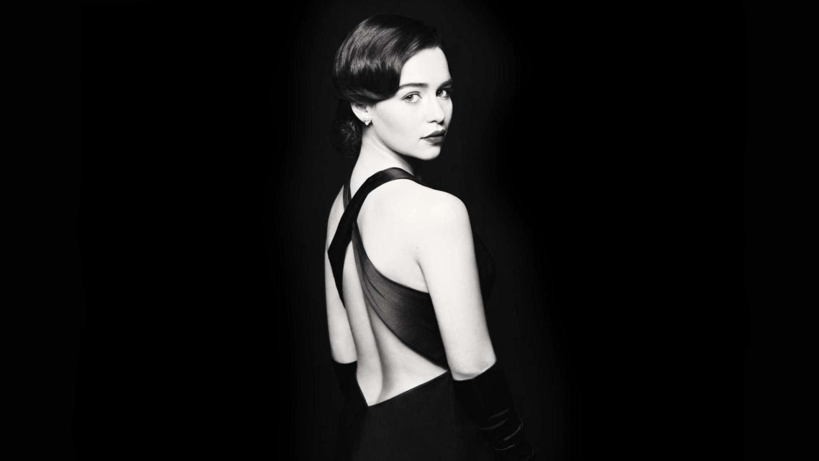 Очаровательная актриса Эмилия Кларк