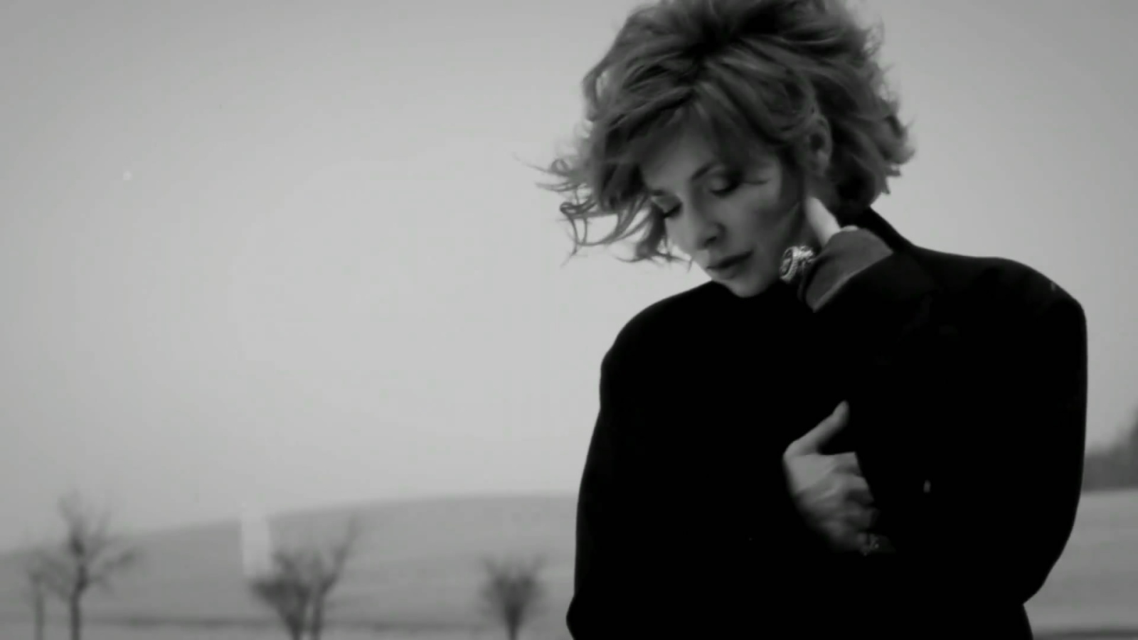 Очаровательная актриса Милен Фармер