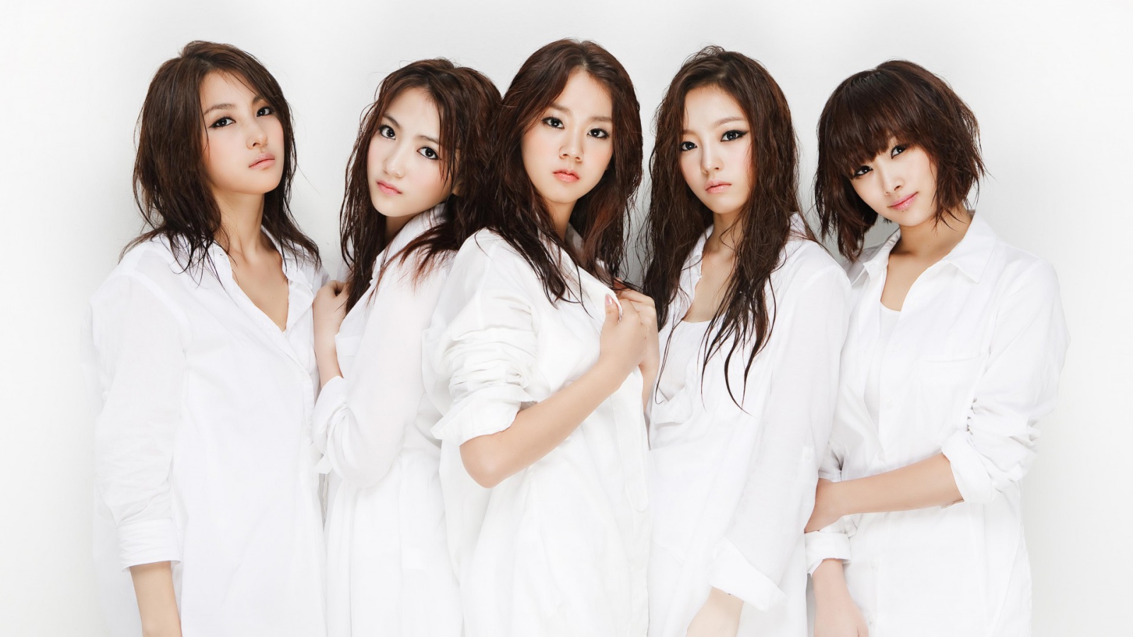 Японки в белом