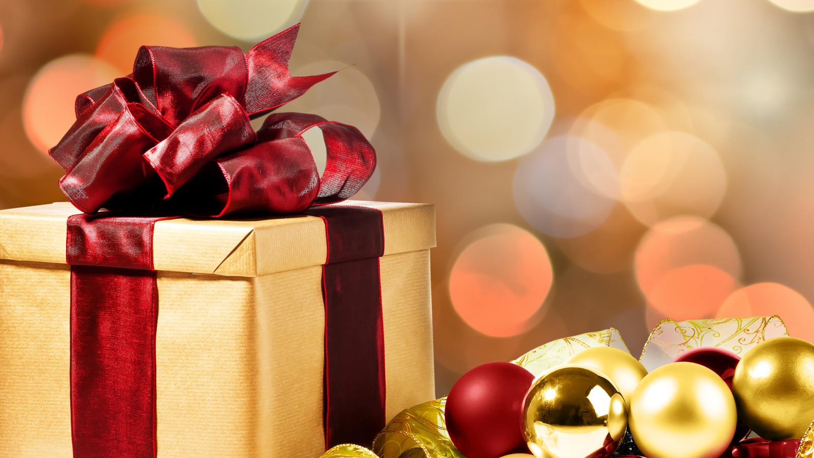 Подарок в коробке