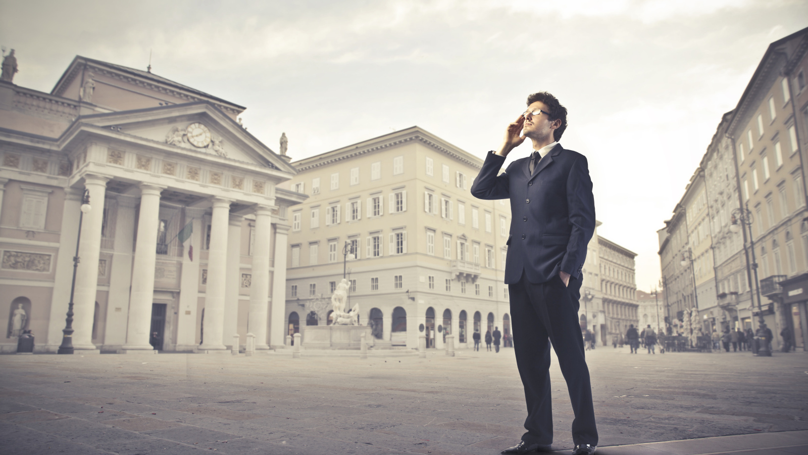 Мужчина в городе