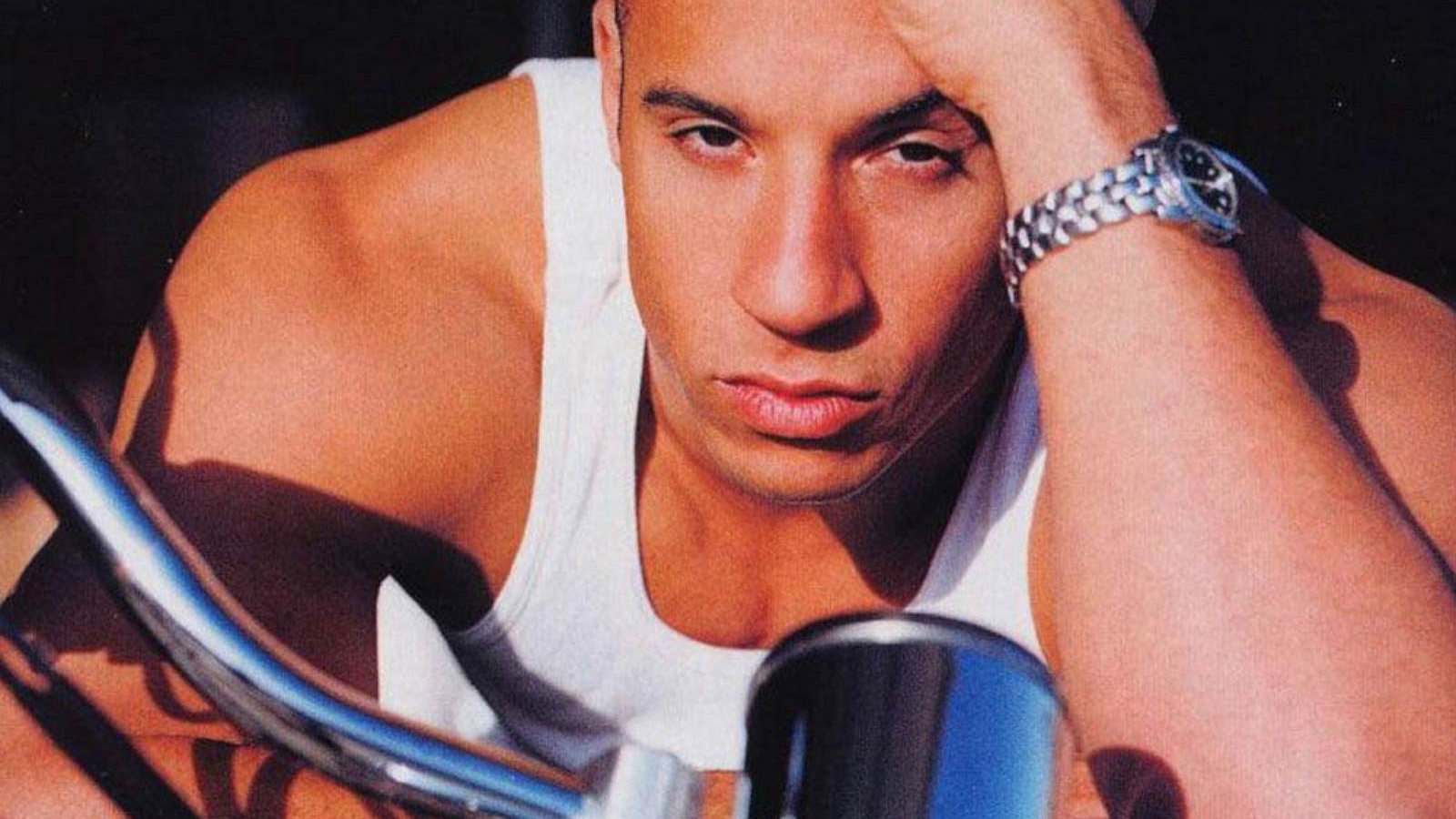 Актер Вин Дизель на мотоцикле