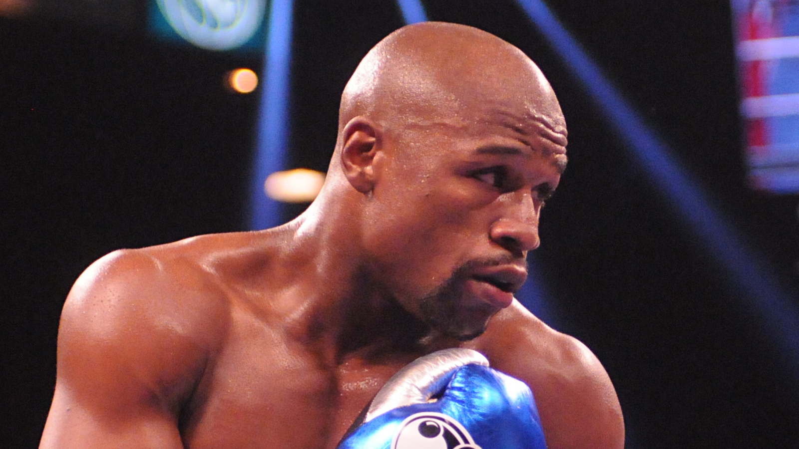 Боксер Флойд Мейвезер