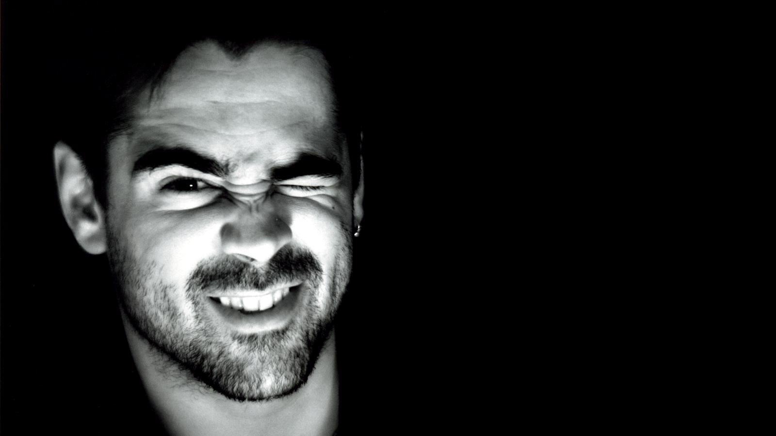 Колин Фаррелл в темных тонах