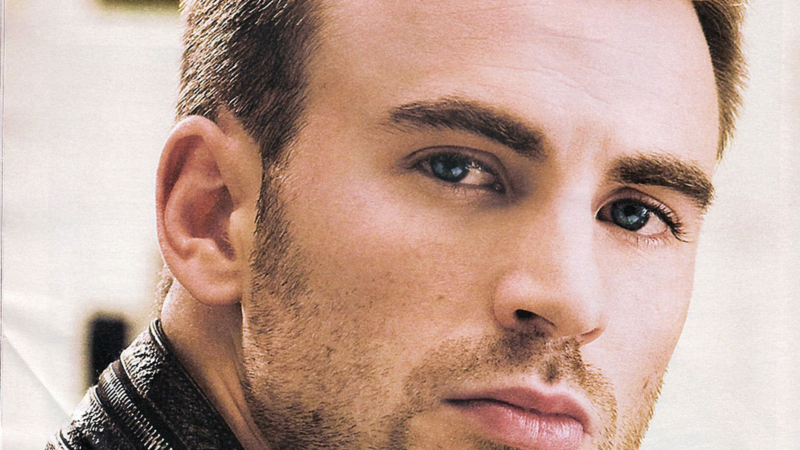 Популярный Актер Крис Эванс