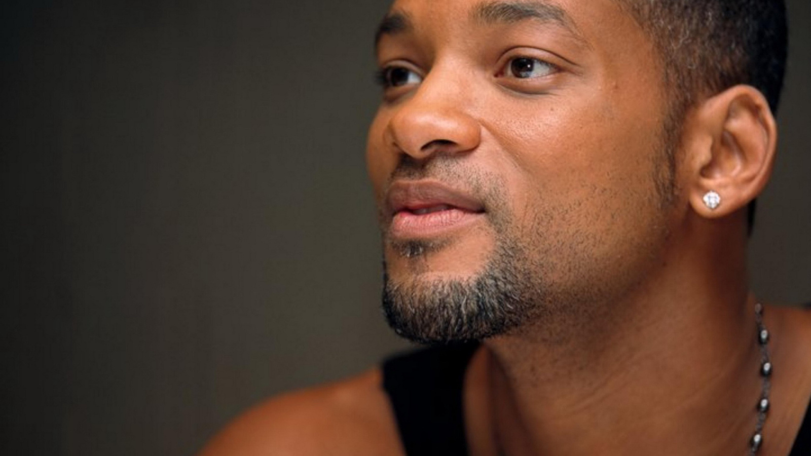 Уилл Смит с алмазной сережкой