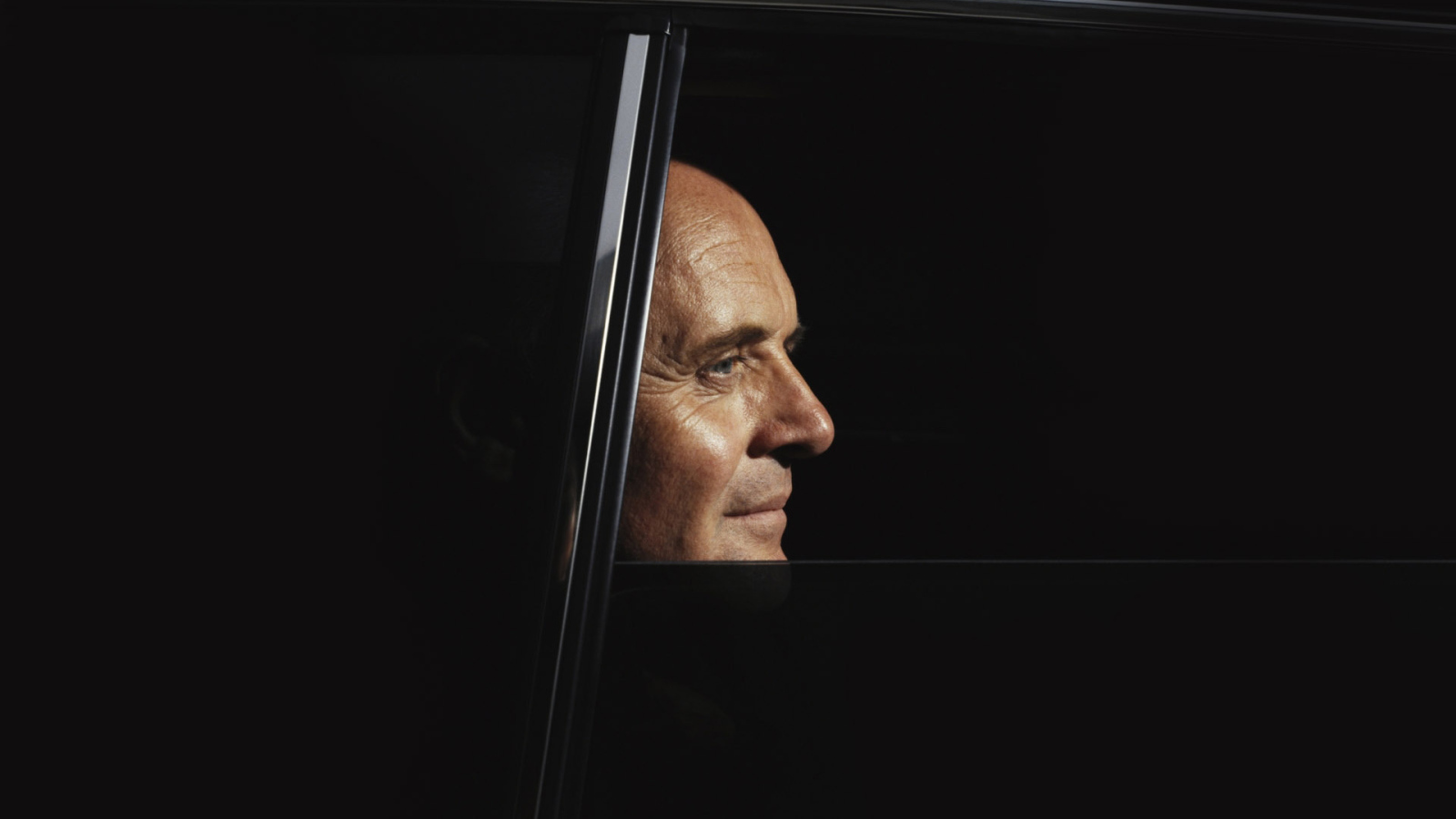 Энтони Хопкинс в автомобиле