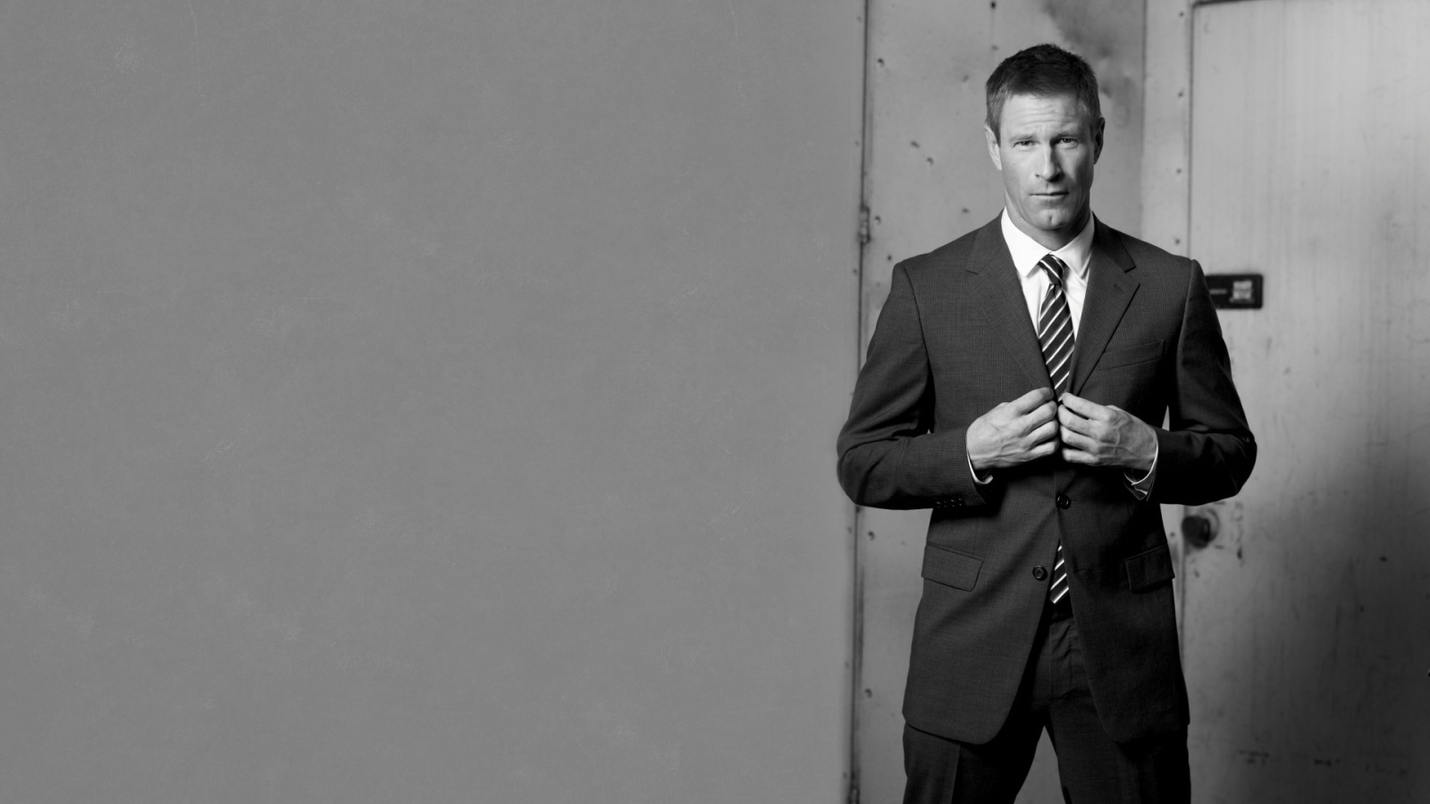 Аарон Экхарт актер