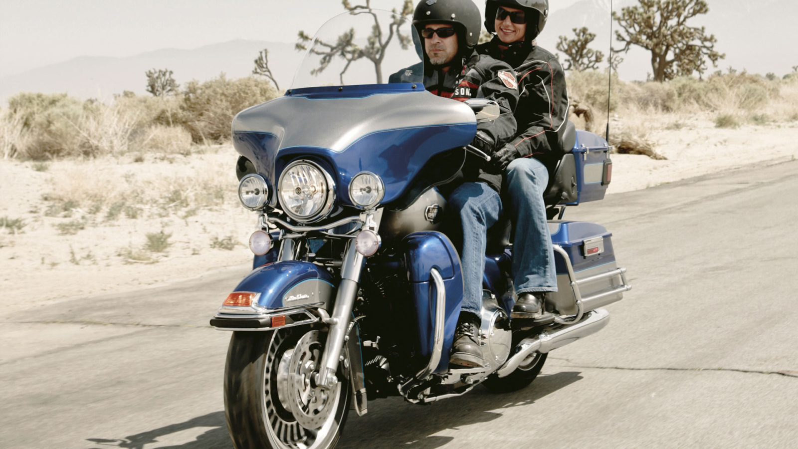 Красивый мотоцикл Harley-Davidson Electra Glide Ultra Classic