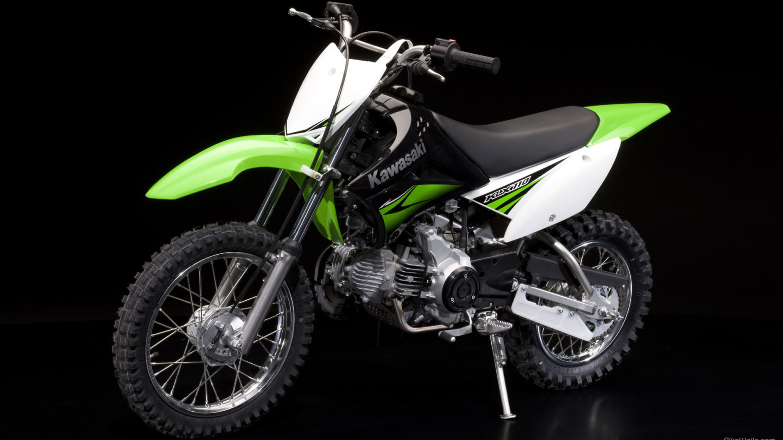 Красивый мотоцикл Kawasaki KLX 125