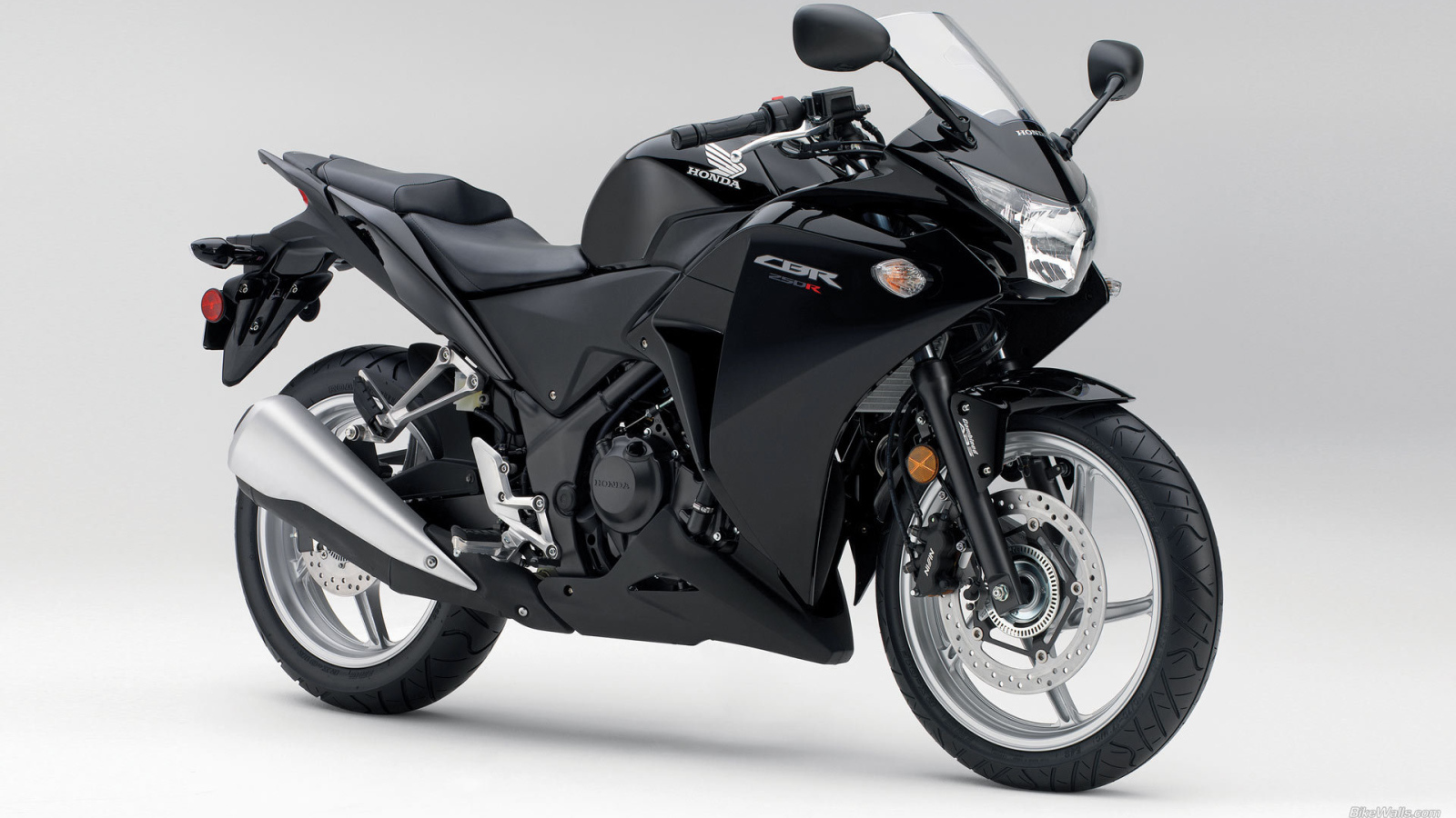 Красивый мотоцикл в москве Honda CBR 250 R