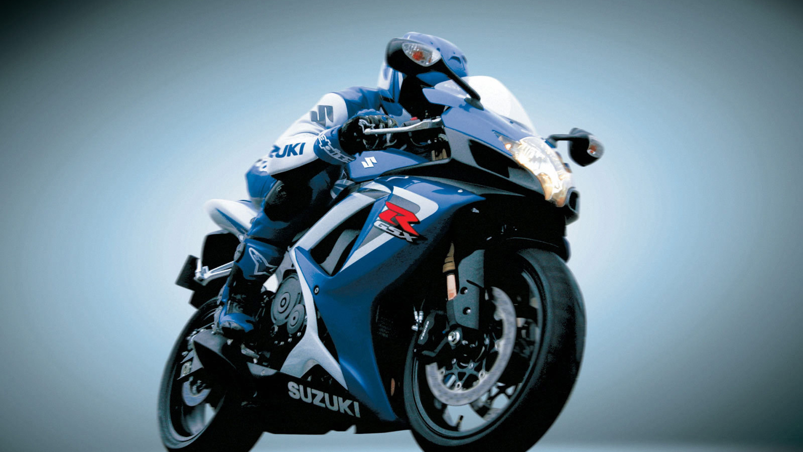 Красивый мотоцикл в москве Suzuki  GSX-R 750