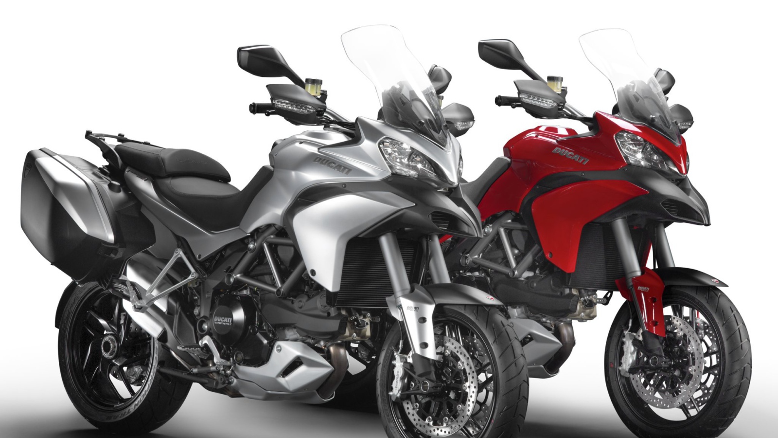 Мотоцикл модели Ducati Multistrada 1200 S Granturismo