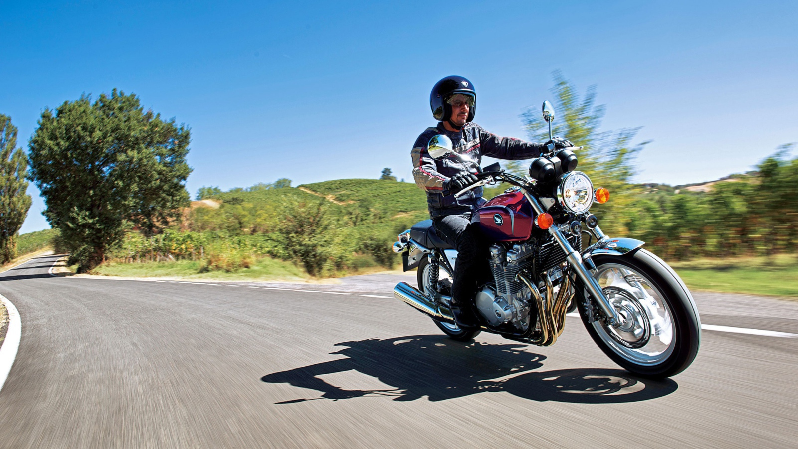 Мотоцикл модели Honda CB 1100