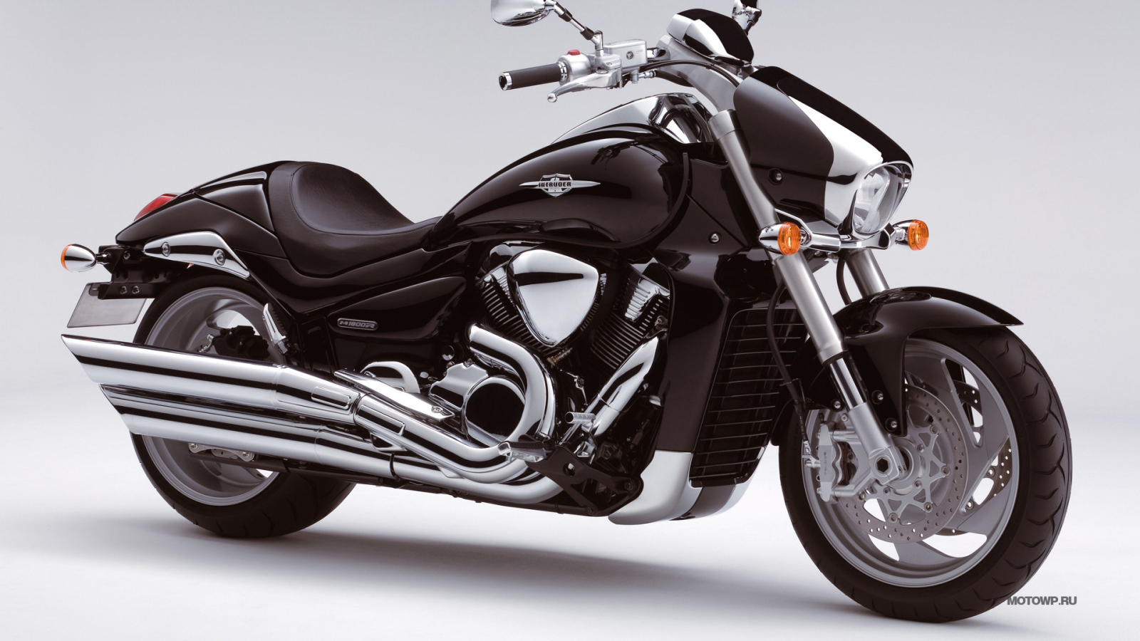 Невероятно быстрый мотоцикл Suzuki Intruder M1800 R