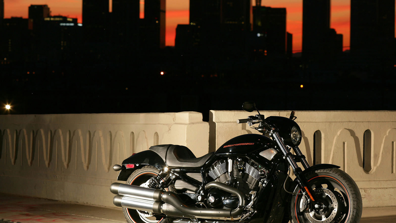 Невероятно быстрый мотоцикл Harley-Davidson Night Rod Special