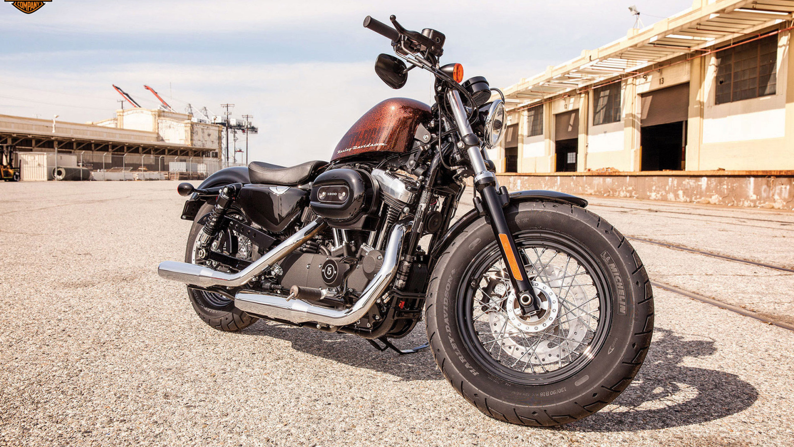 Невероятно быстрый мотоцикл Harley-Davidson XL 1200X Sportster Forty-Eight