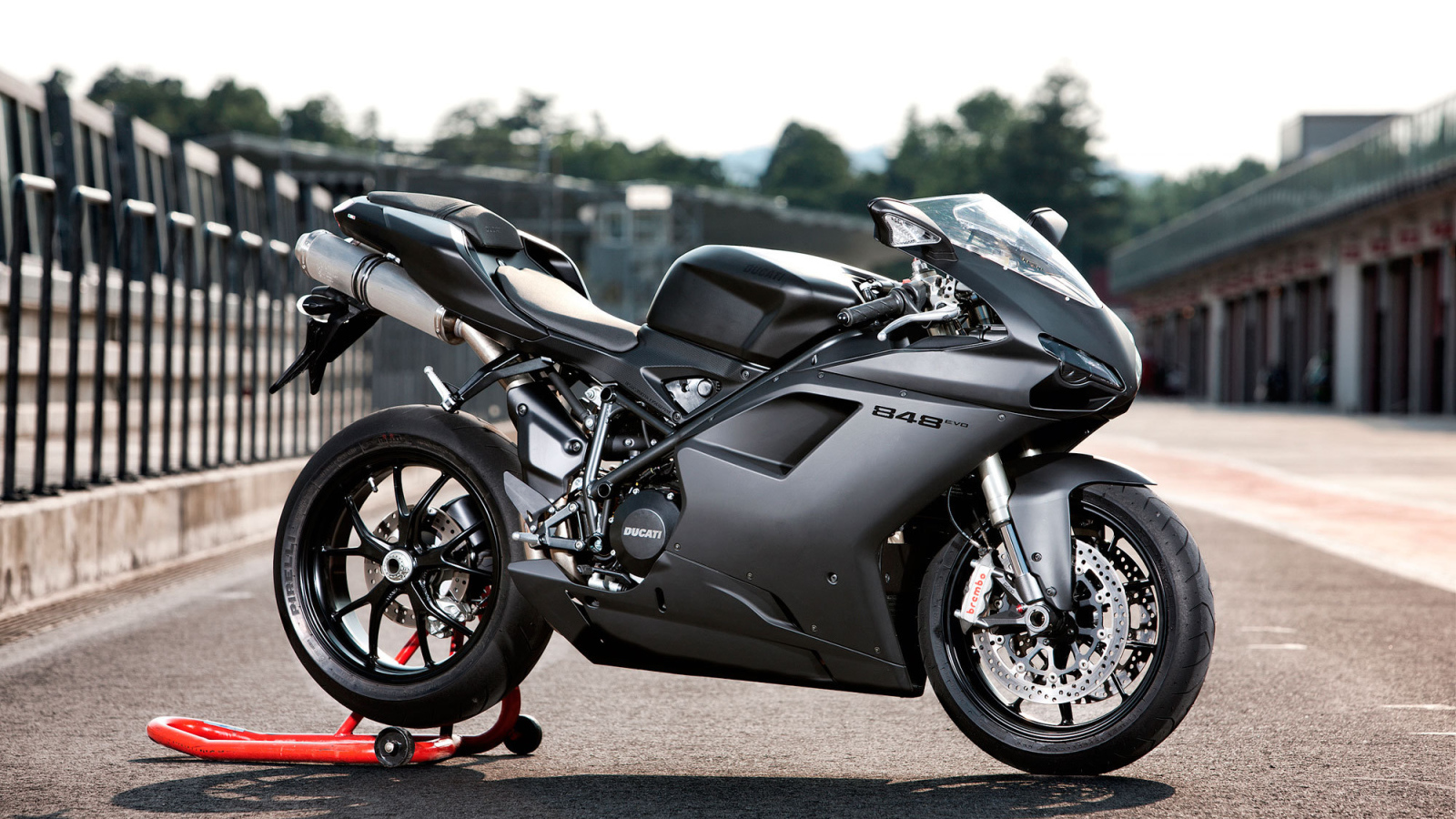 Новый мотоцикл Ducati Superbike 848 Evo