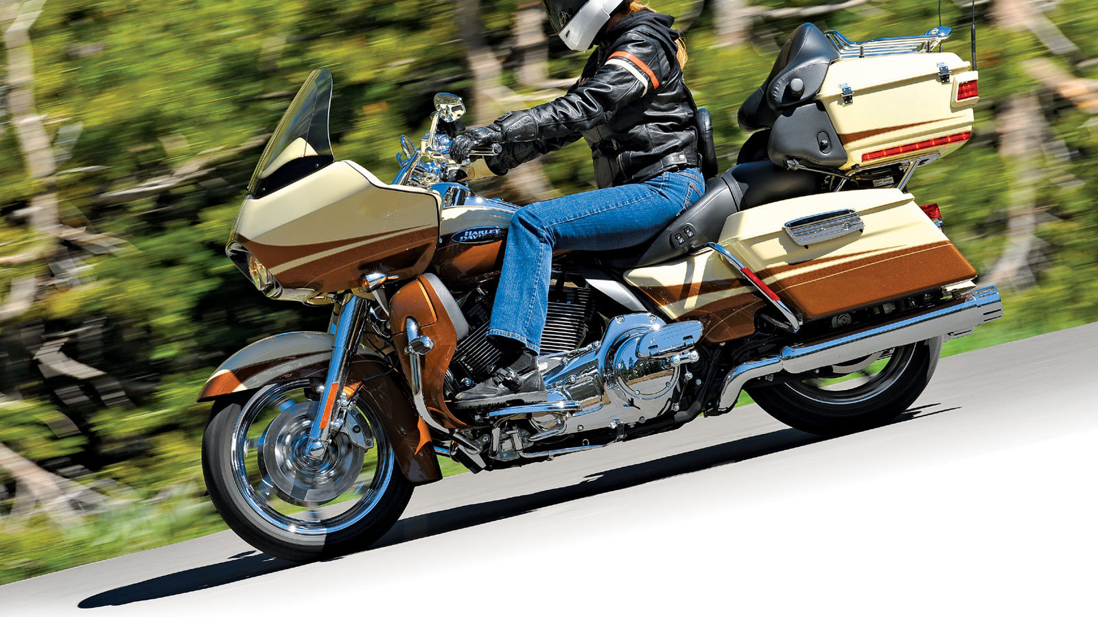 Новый мотоцикл Harley-Davidson CVO Road Glide Custom