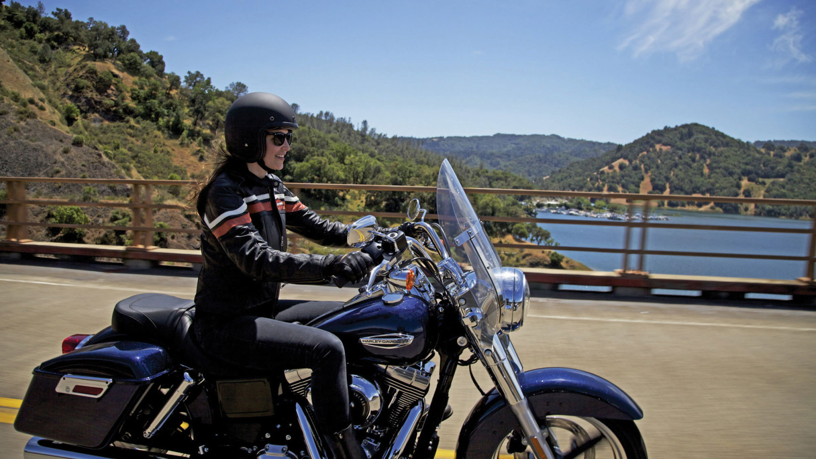 Новый мотоцикл Harley-Davidson Dyna Switchback