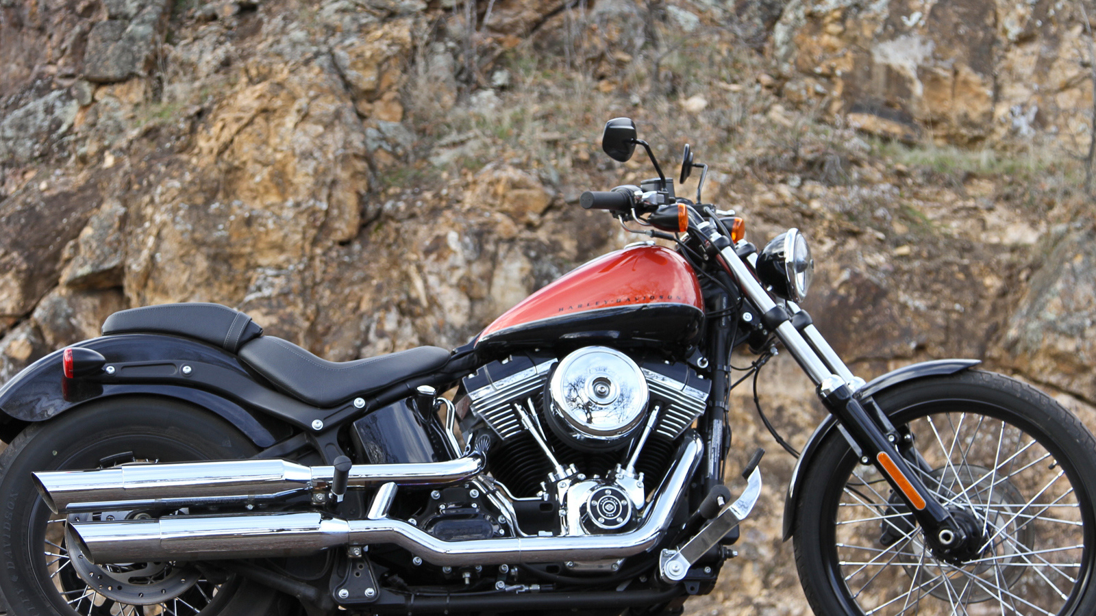 Новый мотоцикл Harley-Davidson Softail Blackline