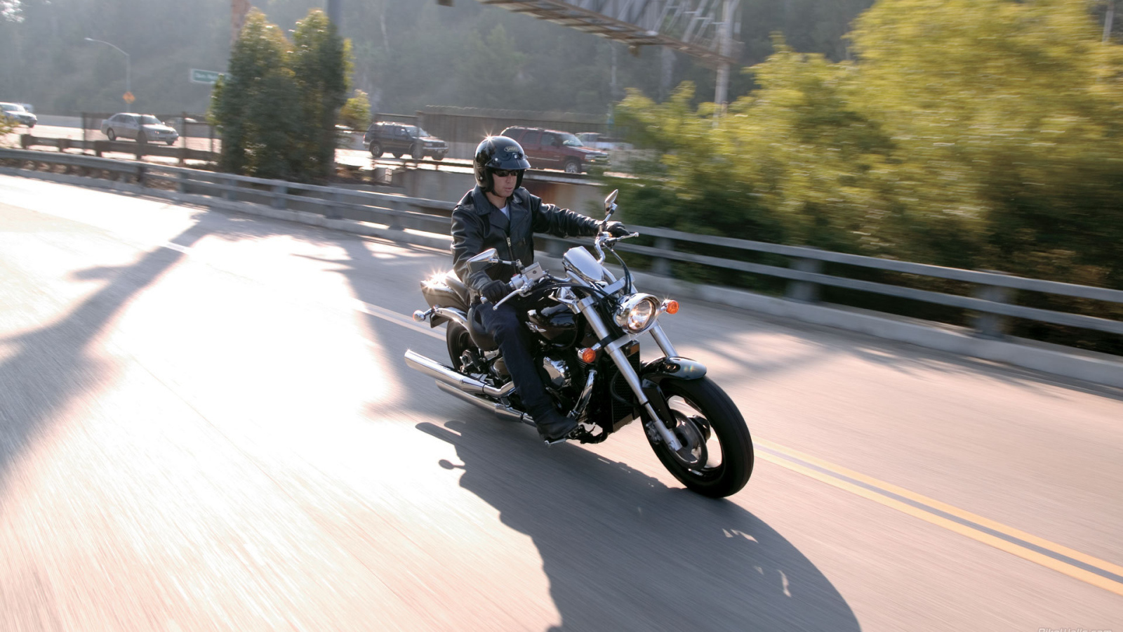 Новый надежный мотоцикл Suzuki Intruder M800