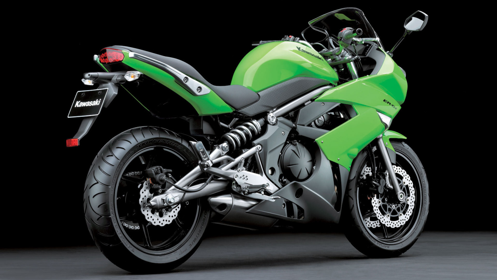 Новый надежный мотоцикл Kawasaki ER-6f