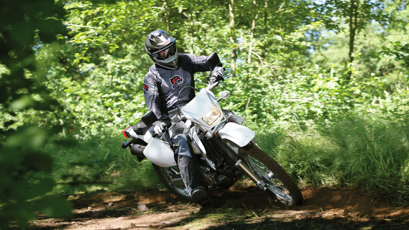 Надежный мотоцикл Suzuki DR-Z400 S