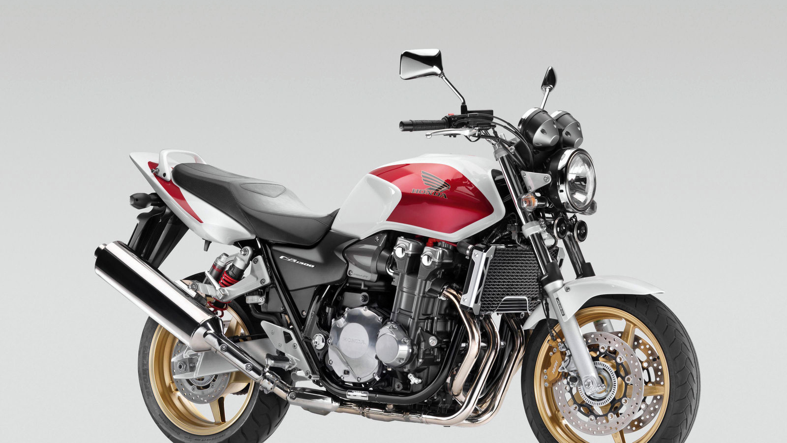 Надежный мотоцикл Suzuki GSF 1250 S