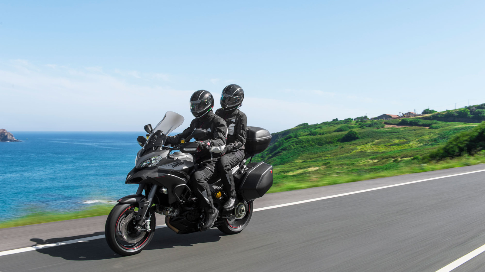 Надежный мотоцикл Ducati Multistrada 1200 S Granturismo