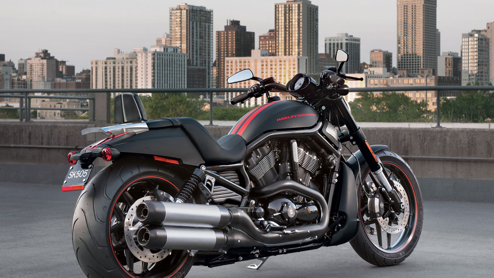 Надежный мотоцикл Harley-Davidson Night Rod Special