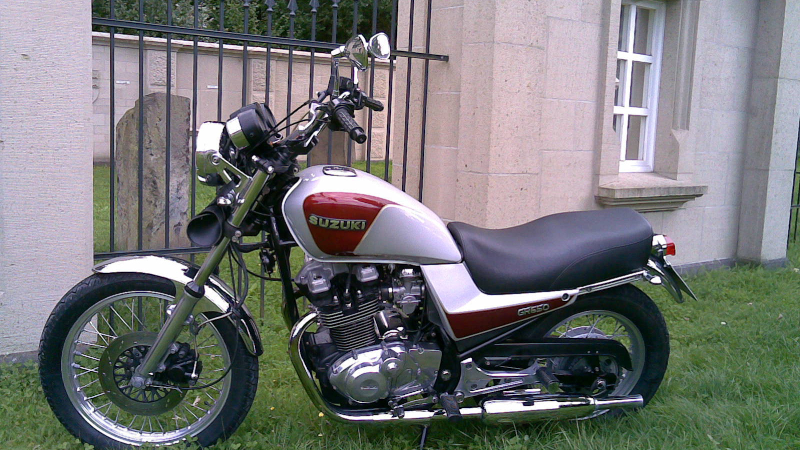 Мотоцикл Suzuki модели RV 125