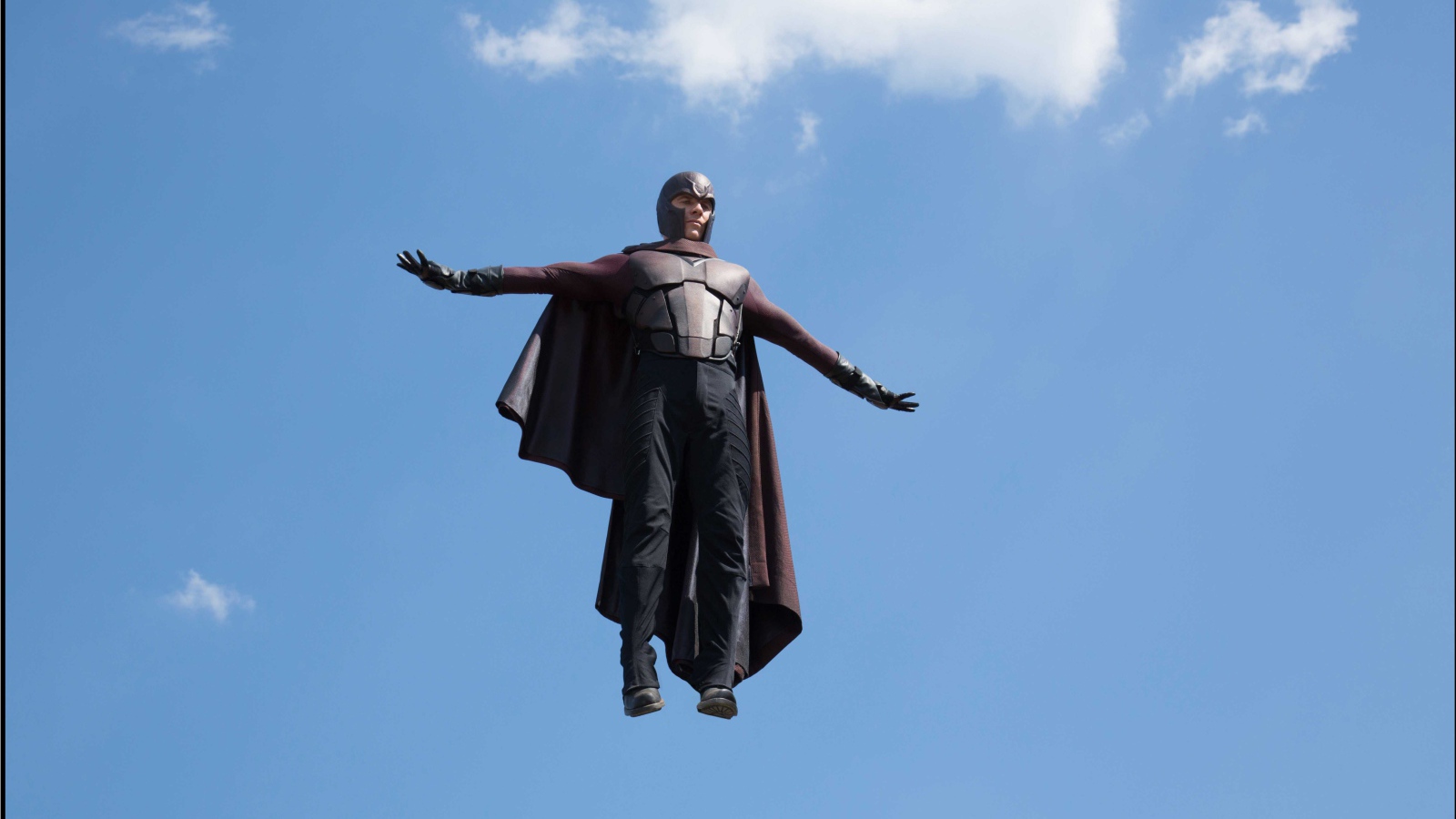 Люди Икс: Дни минувшего будущего Магнето летает